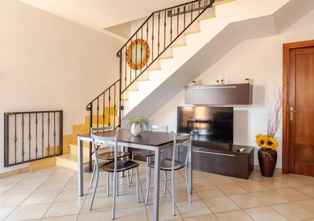 Garden Villa - Free Parking, Wi-Fi E Netflix Fiumicino Luaran gambar