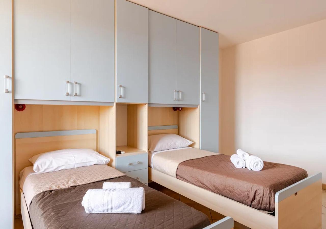 Garden Villa - Free Parking, Wi-Fi E Netflix Fiumicino Luaran gambar