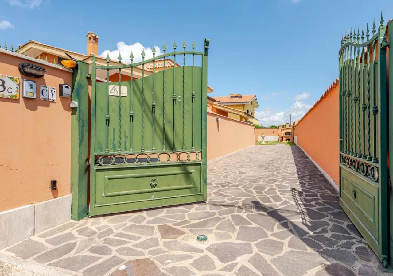 Garden Villa - Free Parking, Wi-Fi E Netflix Fiumicino Luaran gambar