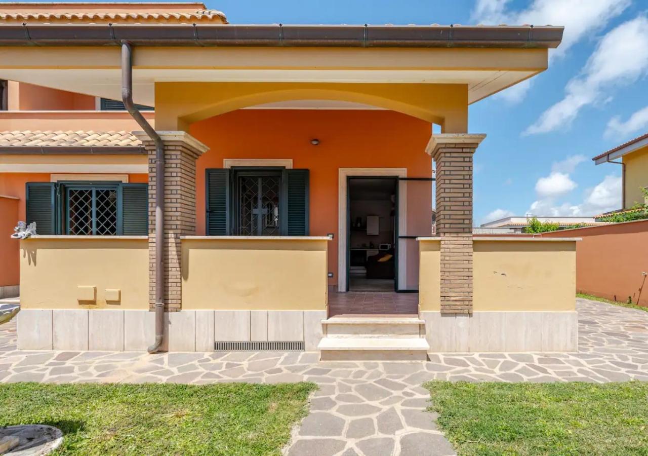 Garden Villa - Free Parking, Wi-Fi E Netflix Fiumicino Luaran gambar
